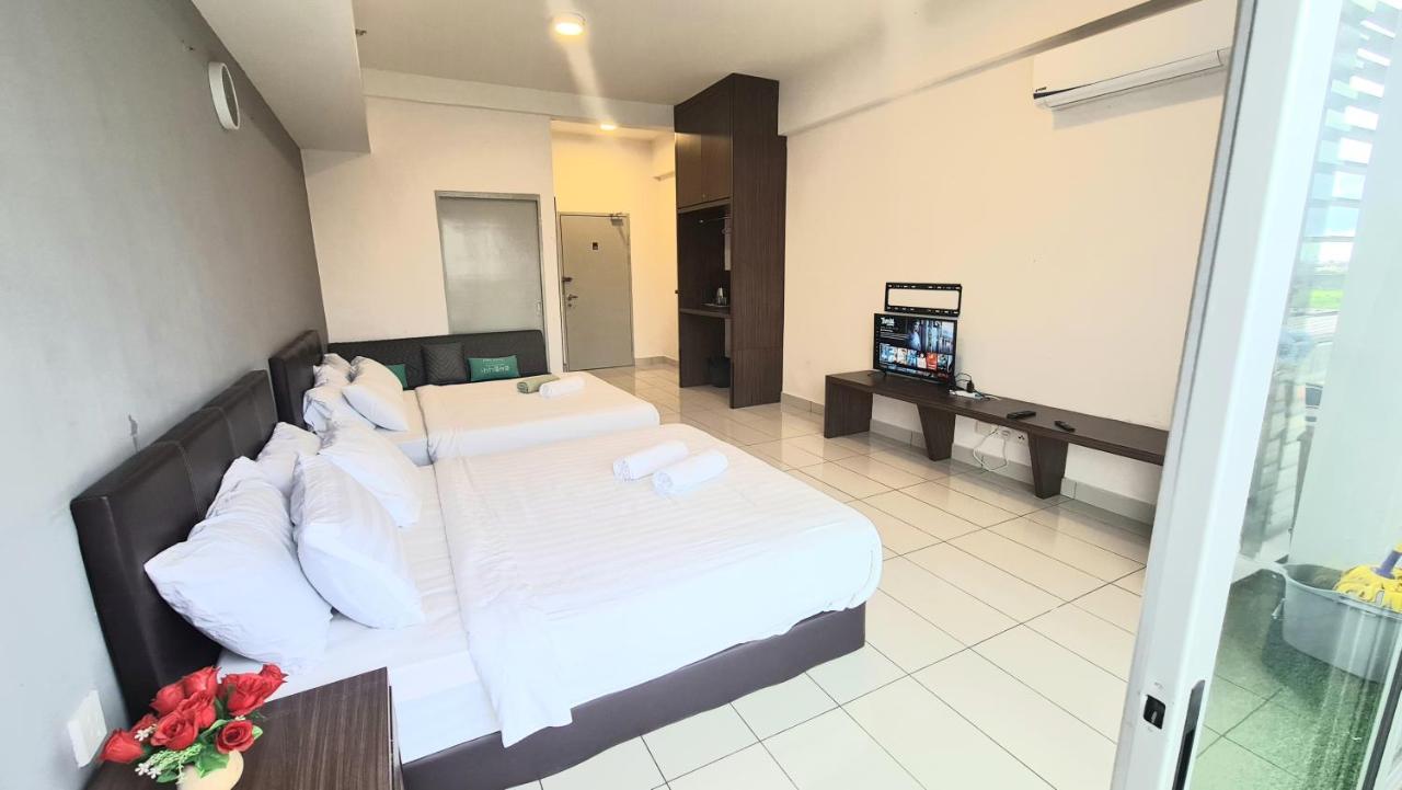 Aeropod [5B]/Near Airport / 2 Queen Bed/ Netflix/Free Parking - B&B Kota Kinabalu