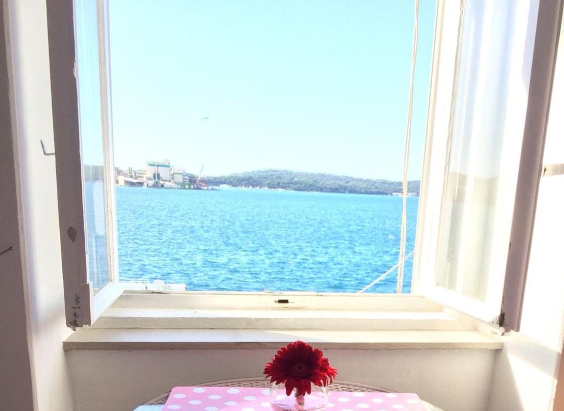 Main Square Apartments with sea view - Chambres d’hôtes