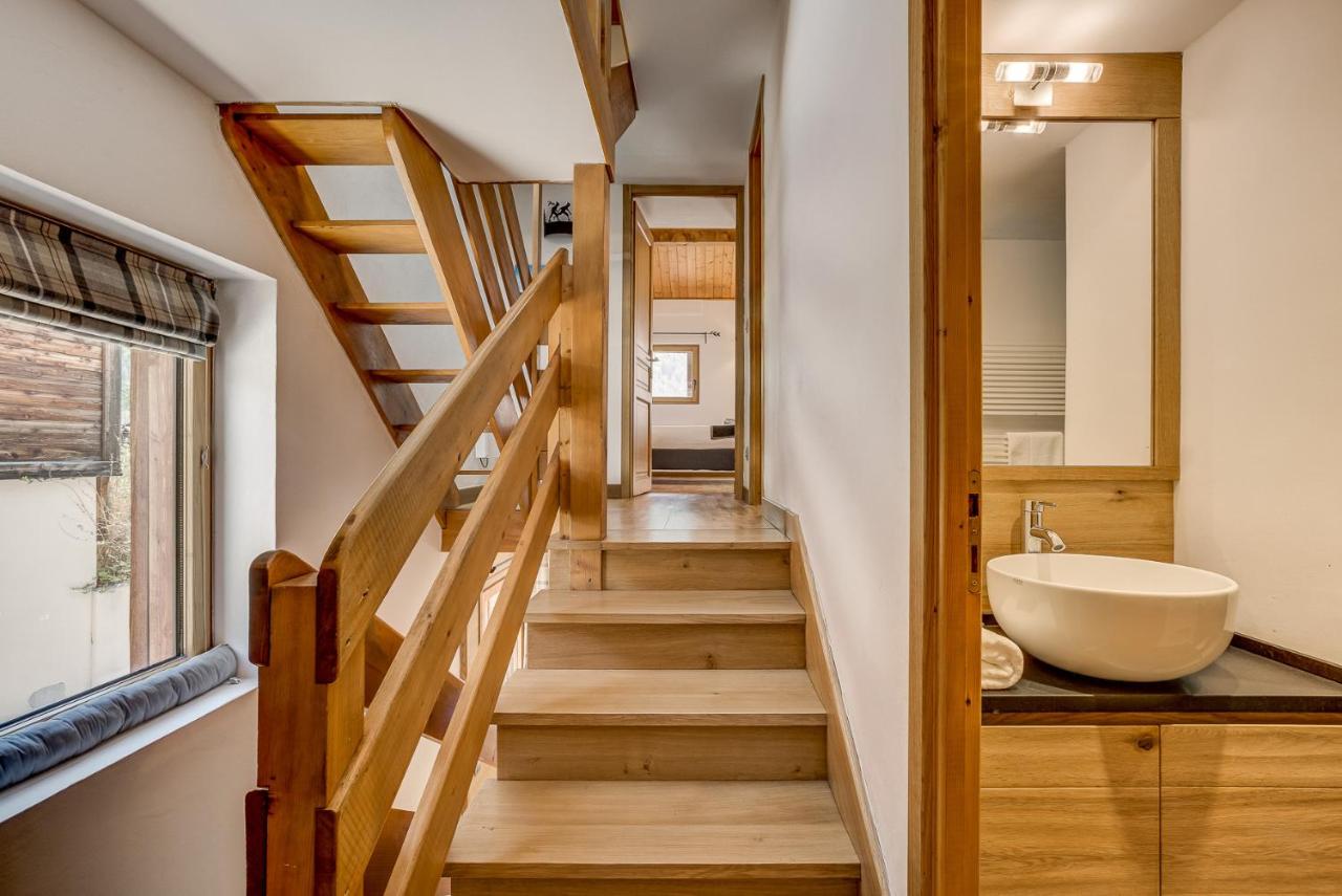Pic Janvier - Alpes Travel - Les Praz (sleeps 4-6) - B&B