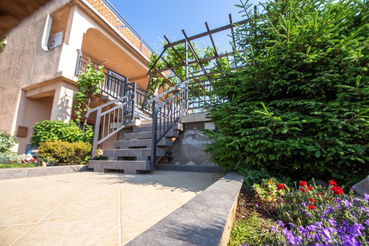 Apartman Mia - Bed and Breakfast Senj