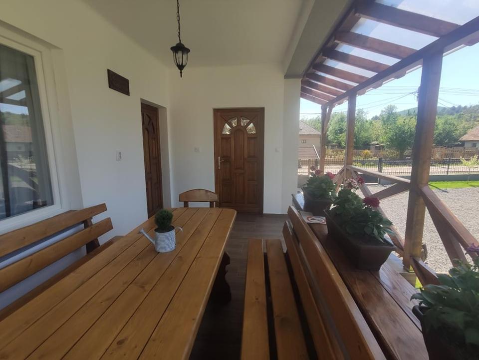 Komáromi Vendégház Erdőhorváti - B&B