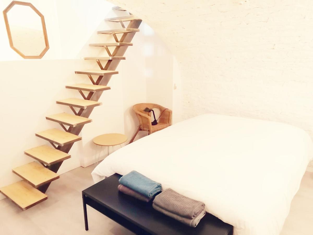 Le SAMBIN-TERRASSE -CENTRE VILLE - B&B