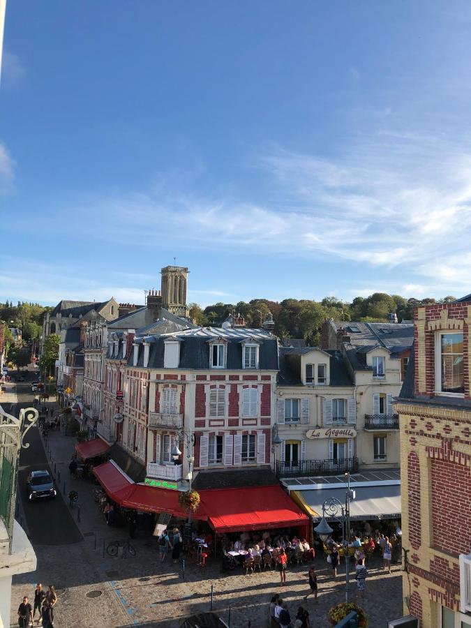 Appartement avec Balcon - Vue mer - 100m de la plage - Hypercentre - 55m2 - B&B