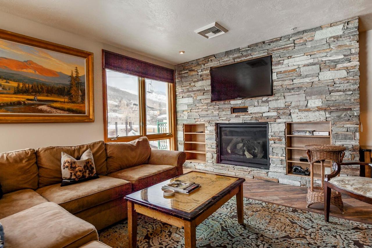 2 Bedroom Condominium with Spa #203