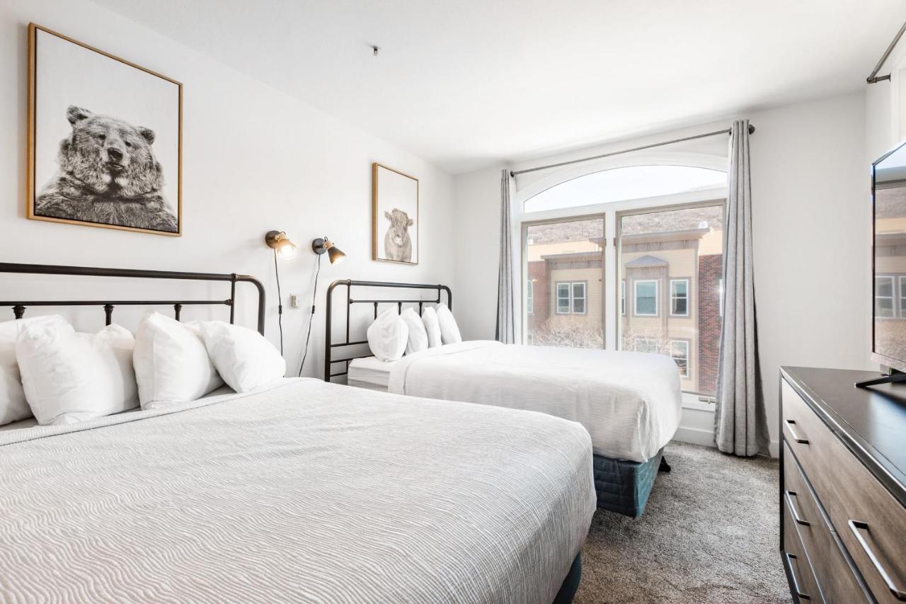 2 Bedroom Condominium with Spa #209