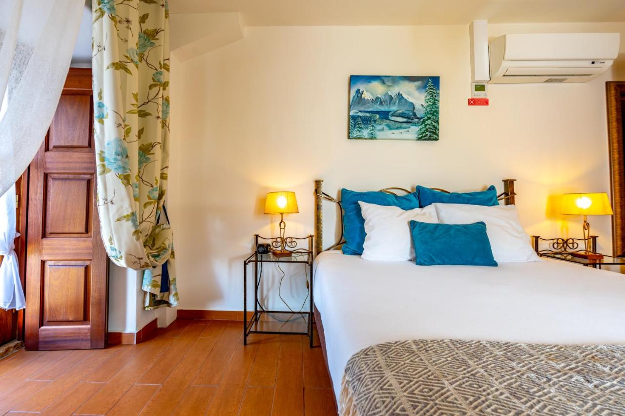 Habitación Doble con vistas a la montaña