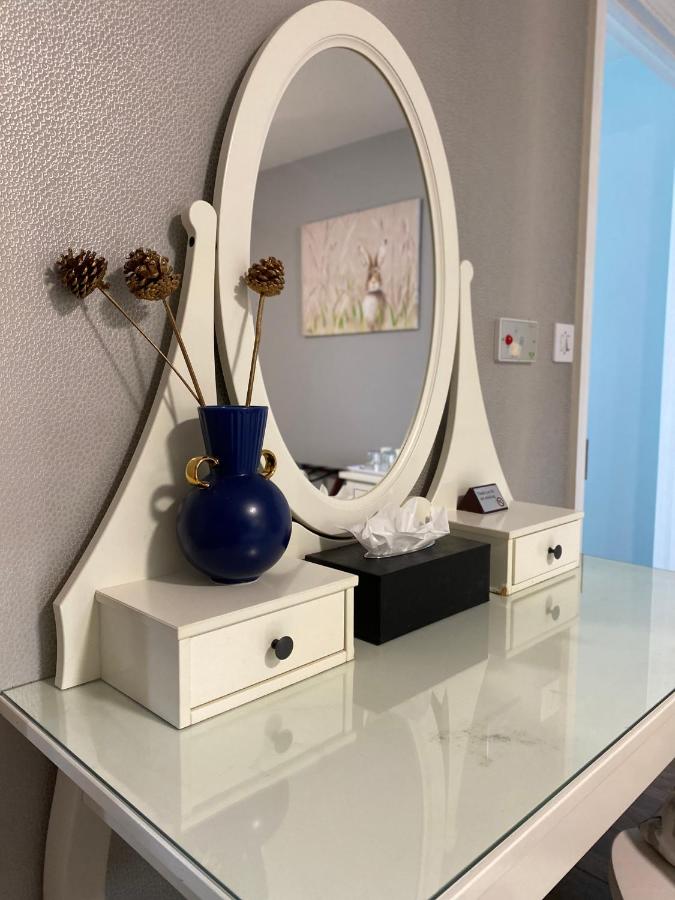 Queen Room - Disability Access