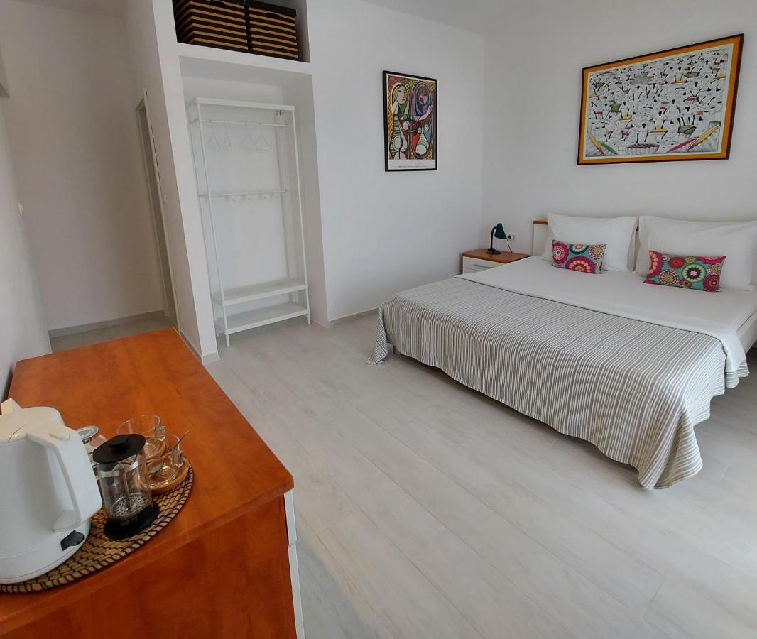 Doppelzimmer mit Balkon und Meerblick