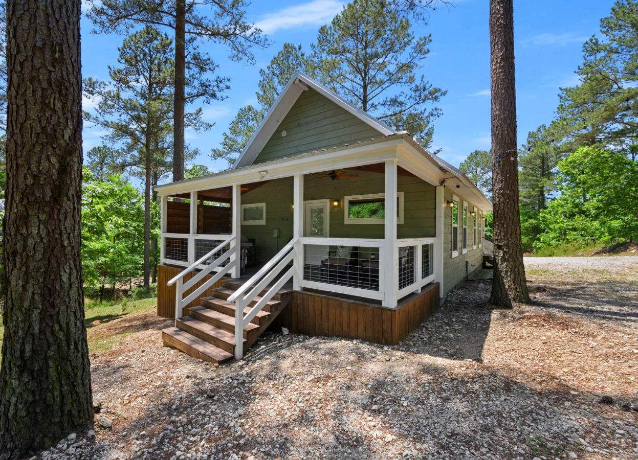 Convenient Romantic Hot Tub BBQ 3-night special! - B&B
