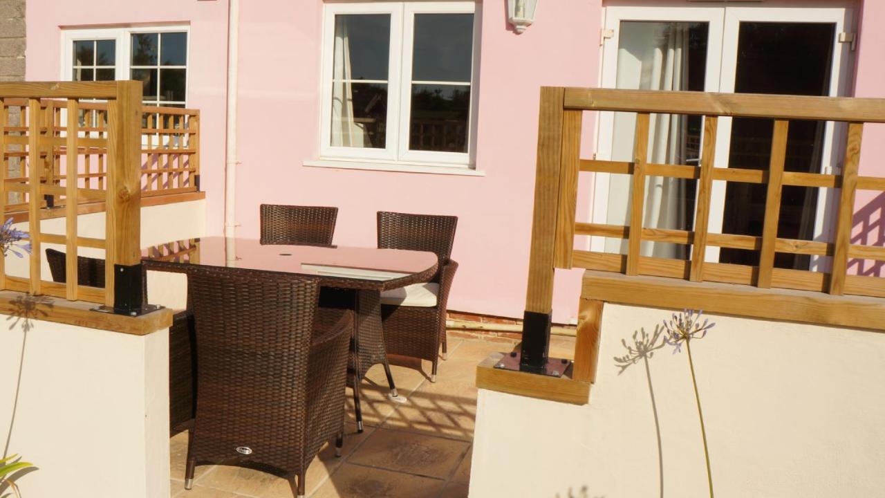 Ellingham Self-Catering Cottages - Chambres d’hôtes Saint-Pierre-Port