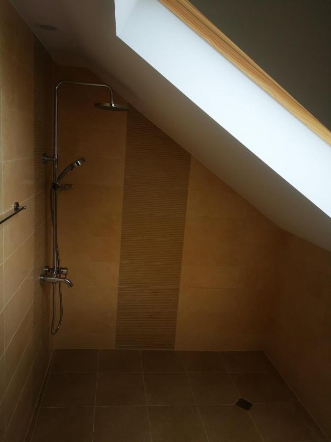 Apartment mit Balkon