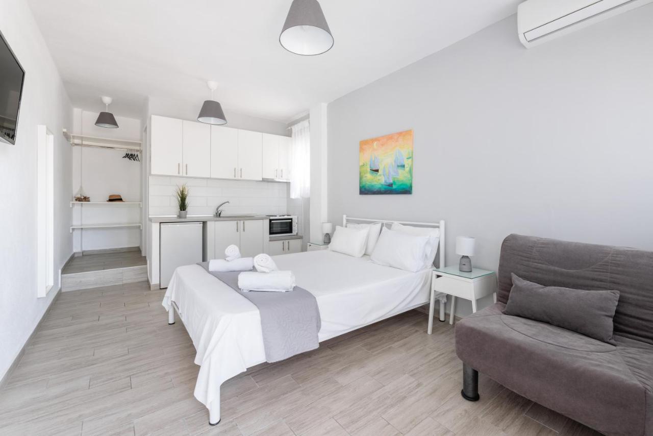 Valasi Studios - B&B Skála Foúrkas