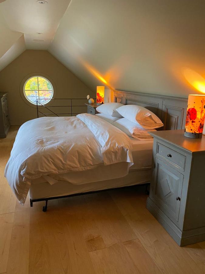 Suite with Lake View