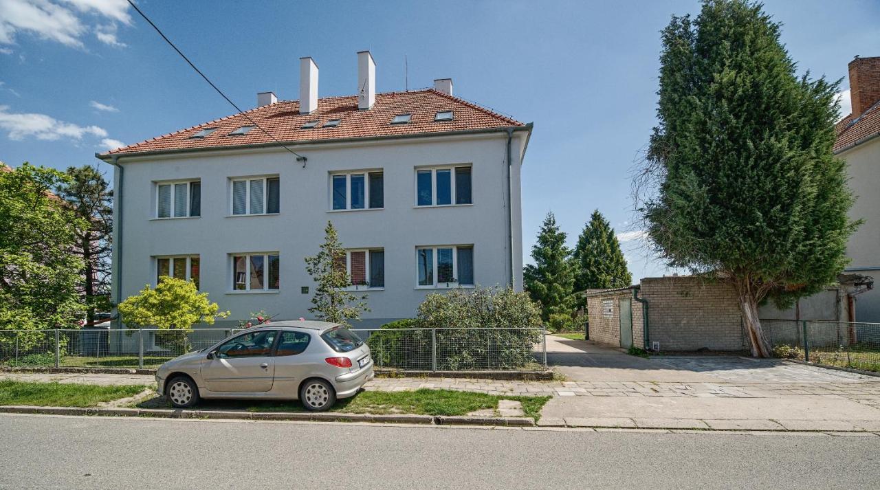 APARTMÁNY LEDNiCE - B&B
