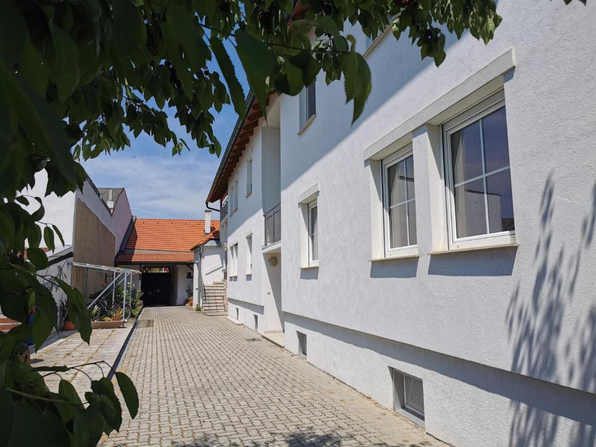 Ferienwohnungen "Zum Süss" - Ferienwohnung Neusiedl am See