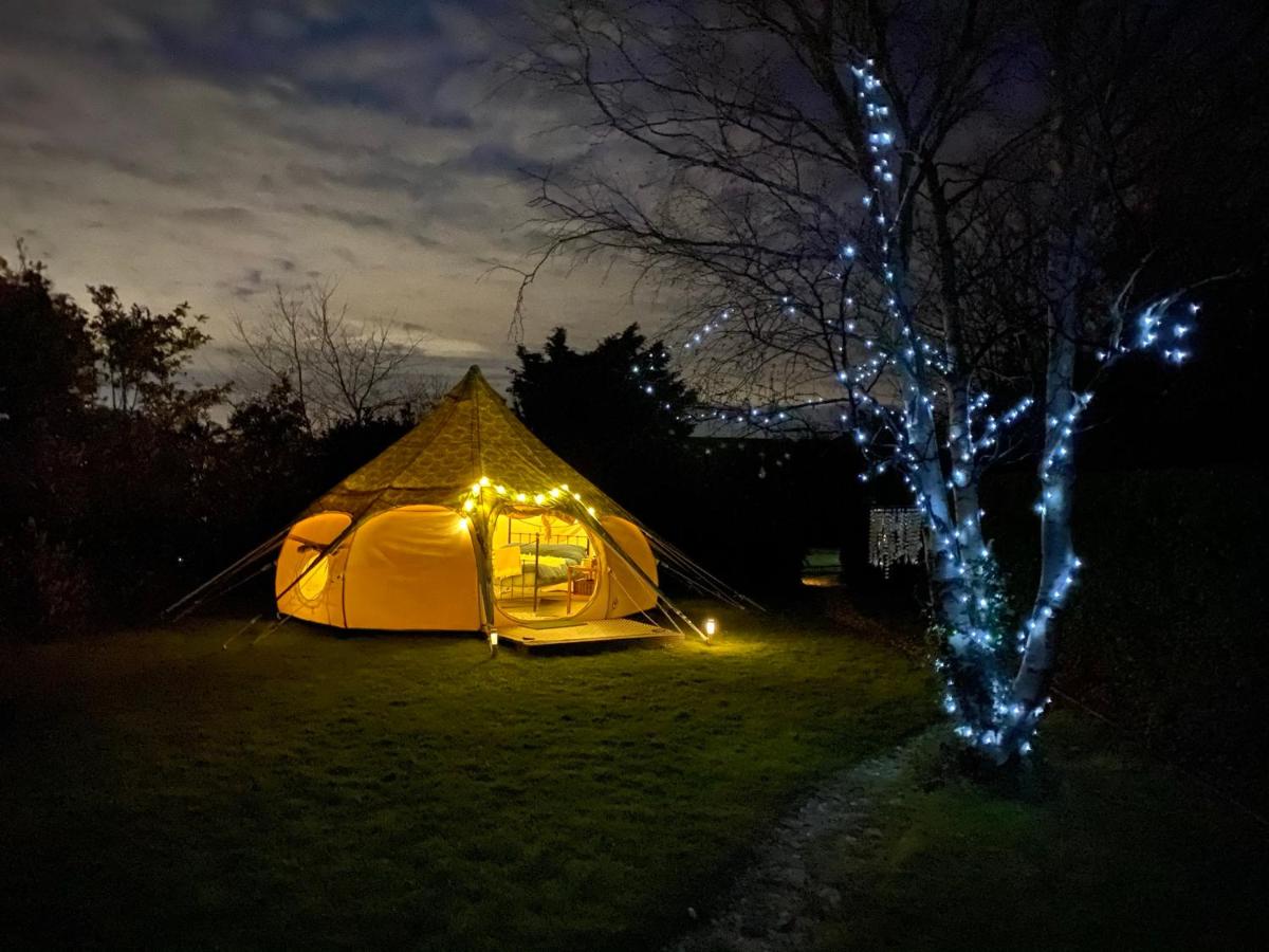 B&B Lymington - Secret Garden Glamping - Bed and Breakfast Lymington