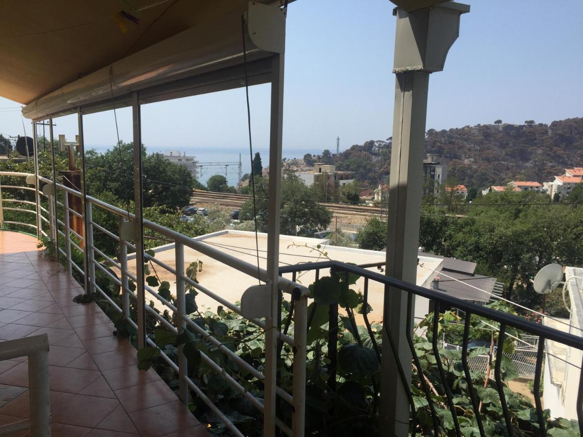 Sea view Balcony Apartments in Sutomore - Chambres d’hôtes Sutomore