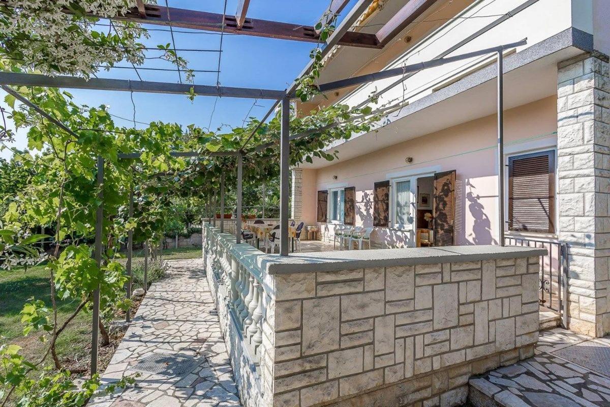 Apartment Anamarija - Ferienwohnung Medulin