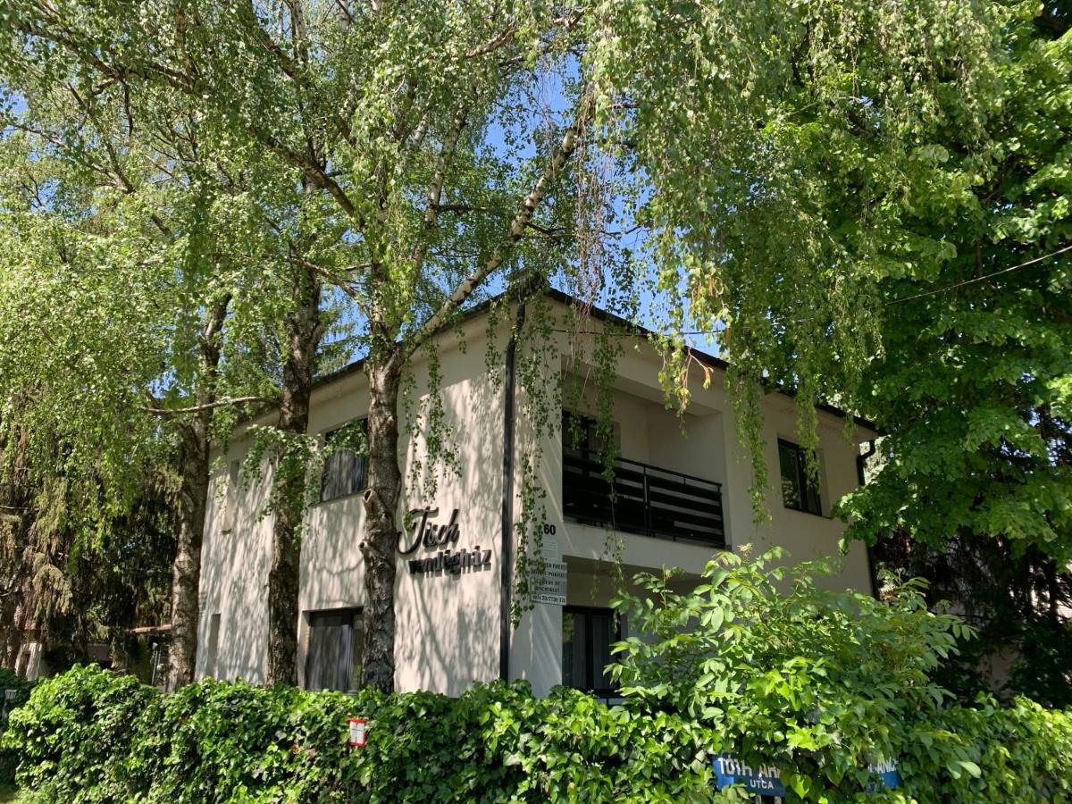 Tisch Vendégház - Ferienwohnung