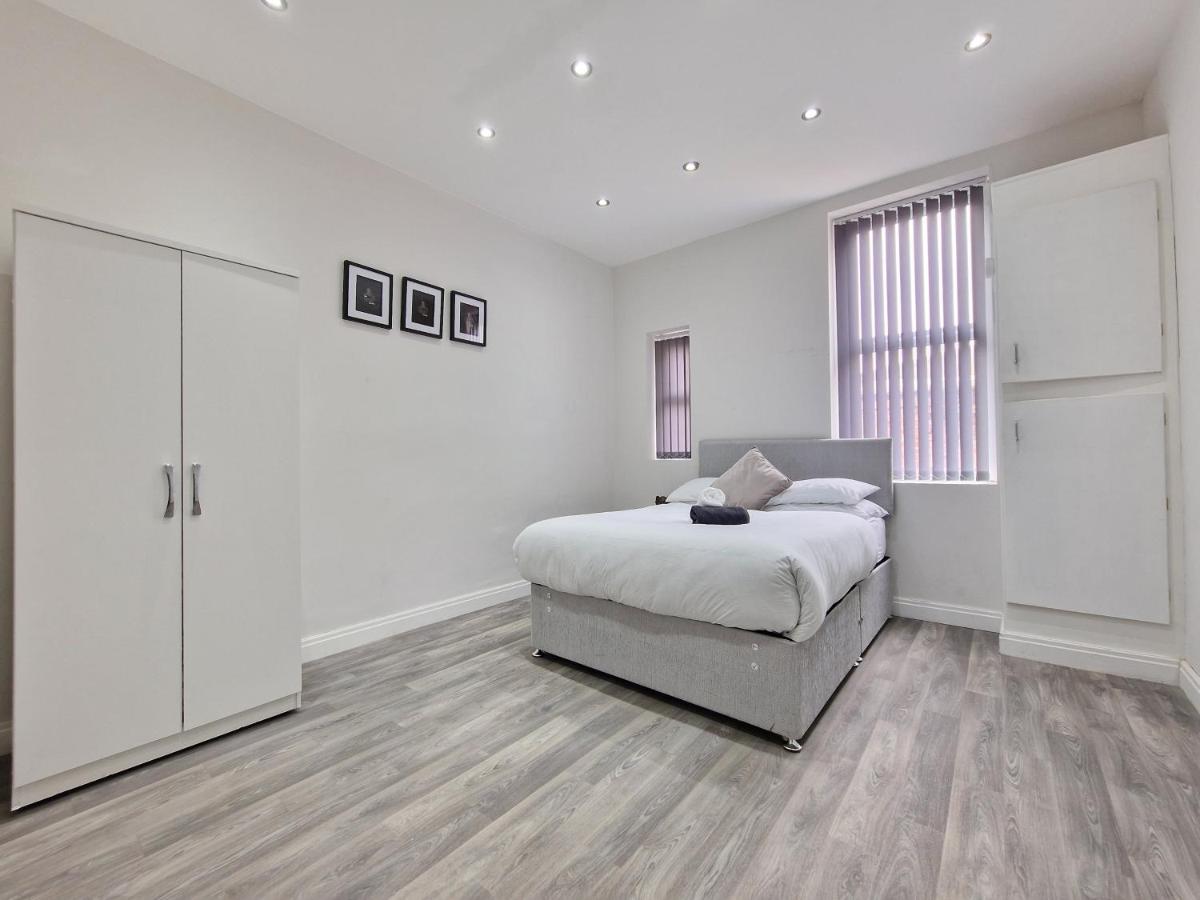 Deluxe Apartment