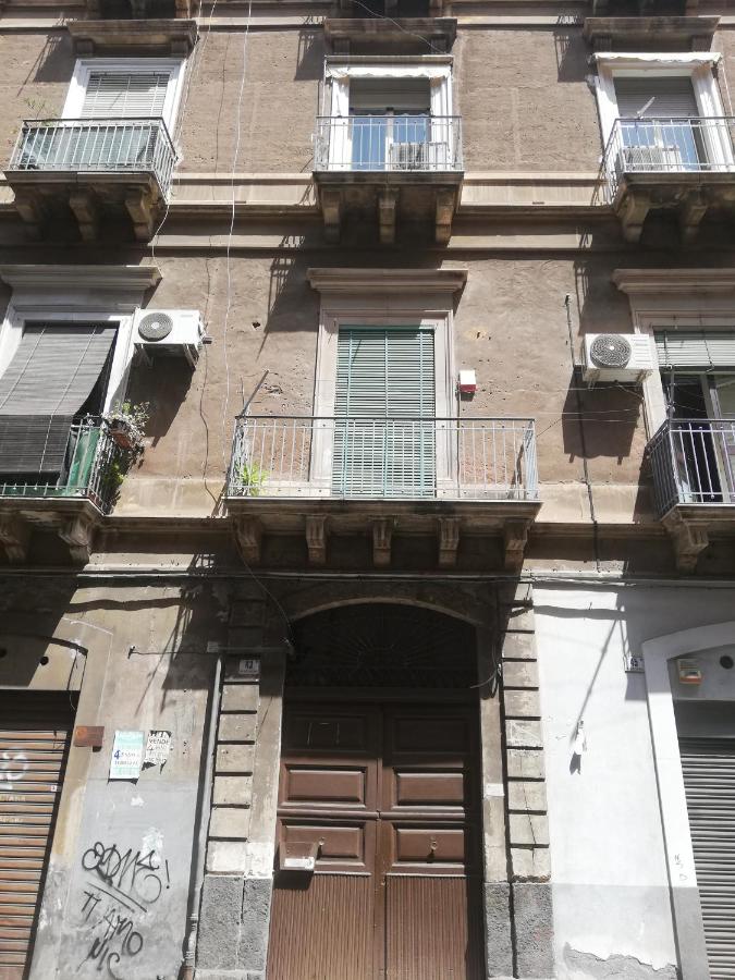 Inna's rooms in the History center - Ferienwohnung Catania