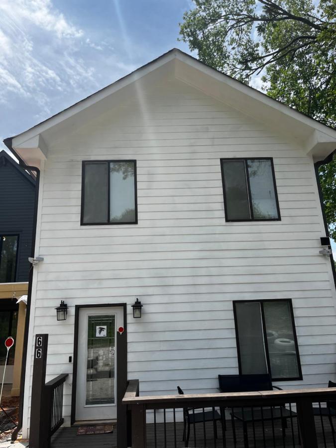 Atlanta Unit 2 Room 3 - Atlanta Bests Kept Secret Private Bedroom & Bathroom - Bed and Breakfast