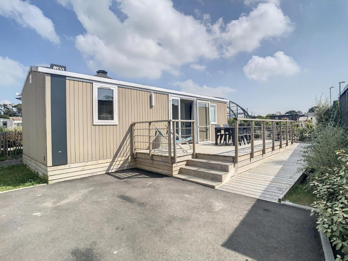 Mobil-home PMR tout confort, 200m plage, piscine, 4 pers, 2 chambres, parking, wifi, ménage inclus - FR-1-361A-42 - B&B Jullouville