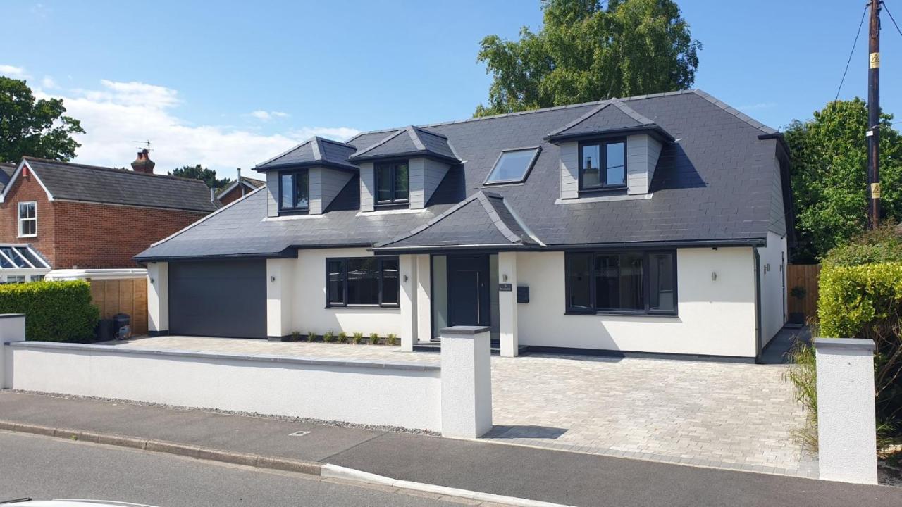 Large modern self contained apartment in Lymington - B&B