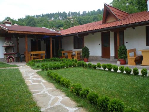 B&B Tryavna - Къща за гости БОЛЯРИ - Bed and Breakfast Tryavna