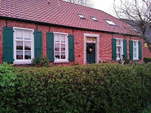 B&B Hinte - Alte Pastorei - Bed and Breakfast Hinte