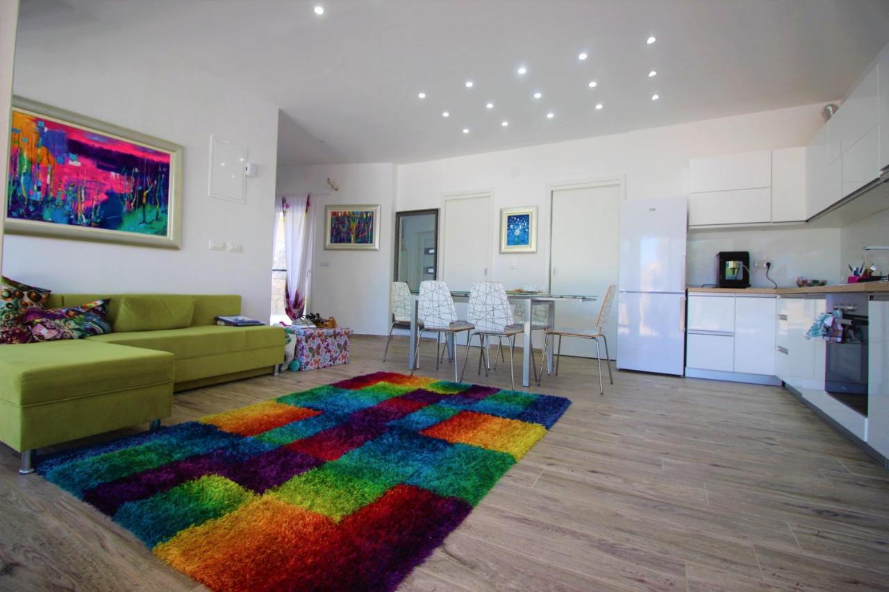 Apartment mit Terrasse