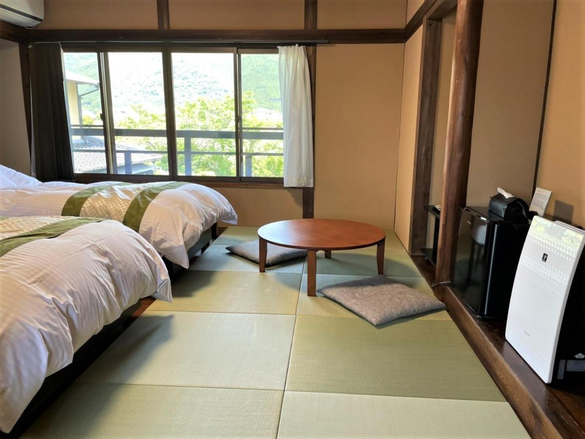 Deluxe Western Style Room with Tatami Area for 2 People - Adult only
