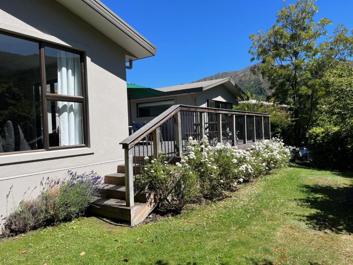 B&B Arrowtown - Family Home on Inverness - Bed and Breakfast Arrowtown