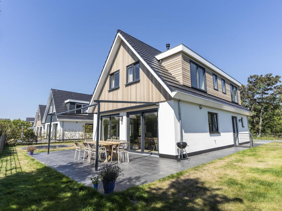 B&B Westermient - Beautiful Villa in De Koog Texe with Fenced Garden - Bed and Breakfast Westermient