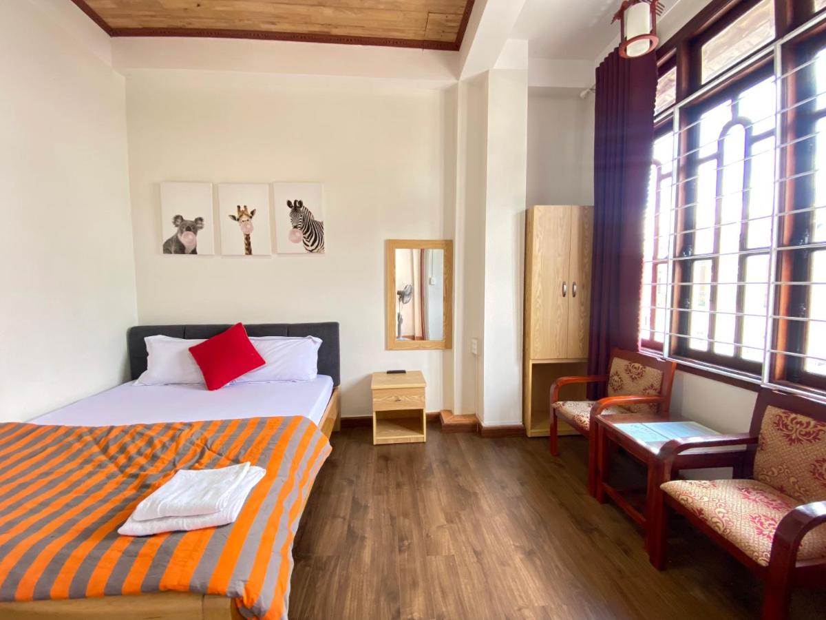 Deluxe Double Room (2 Adults + 1 Child)