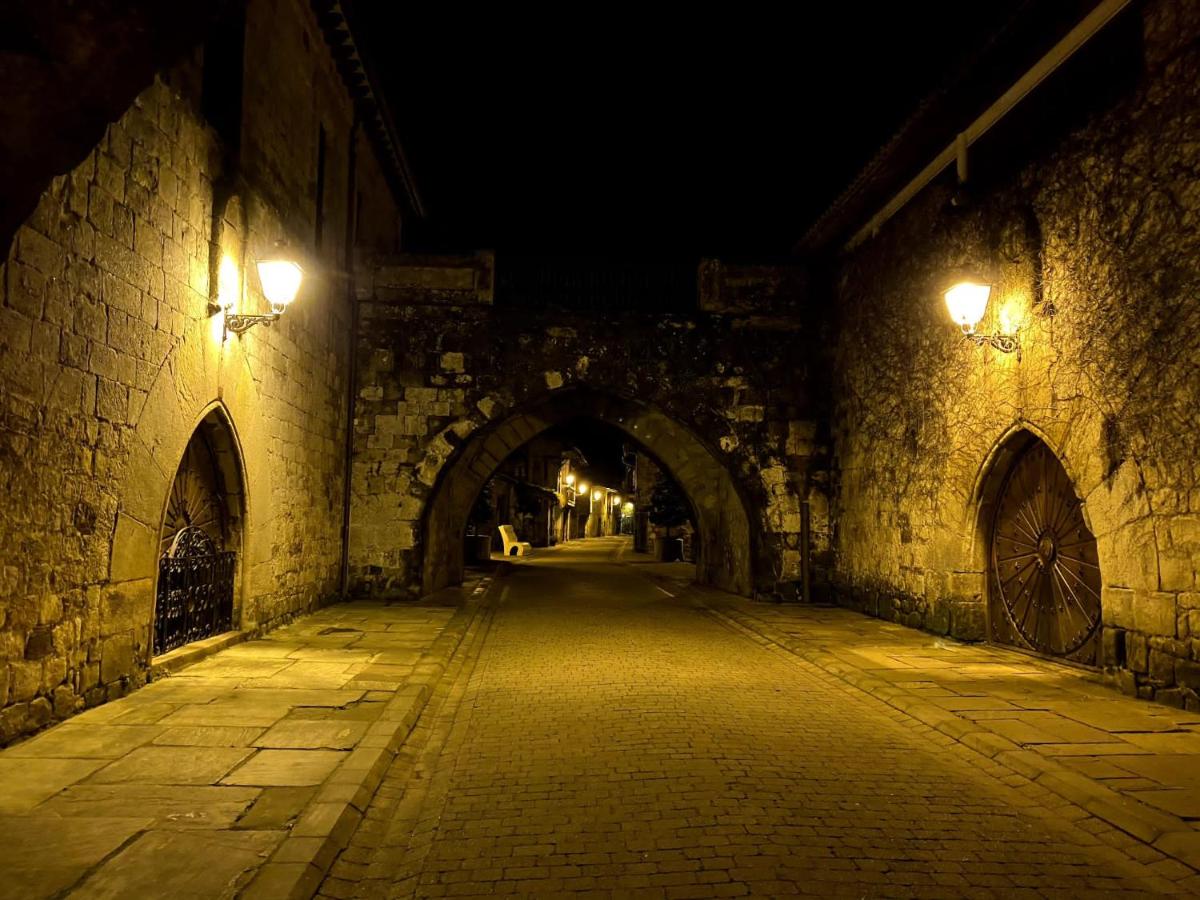 Apartamentos Torreones de Cartes - B&B