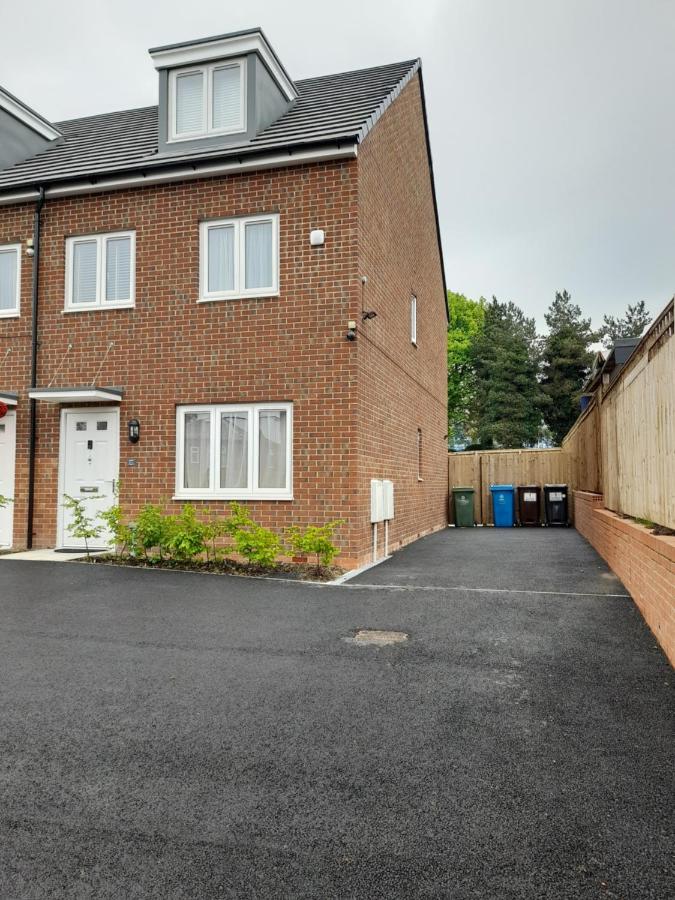 Spacious Ensuite King Room Private Neighbourhood Free Parking Space - Ferienwohnung Oldham