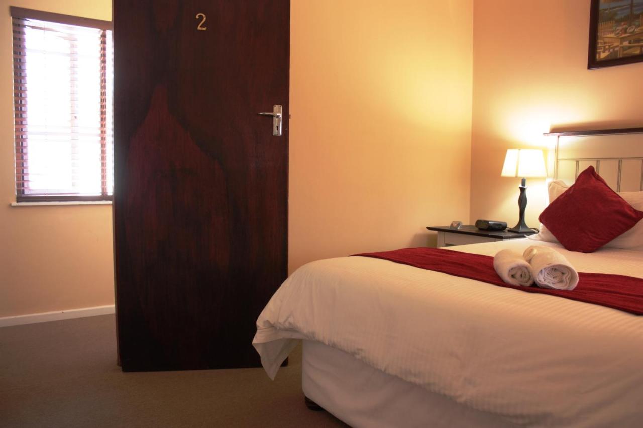 Comfort Queen Room