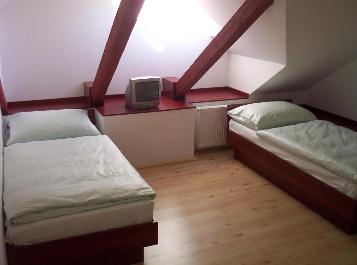 Restaurant Švejk a Pension Brno - Ferienwohnung
