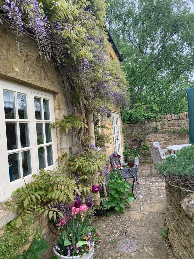 Wisteria Cottage , Pretty Cotswold Cottage close to Chipping Campden - B&B Weston Subedge
