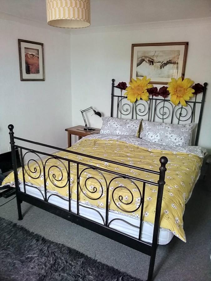 Doppel-/Zweibettzimmer mit eigenem Bad