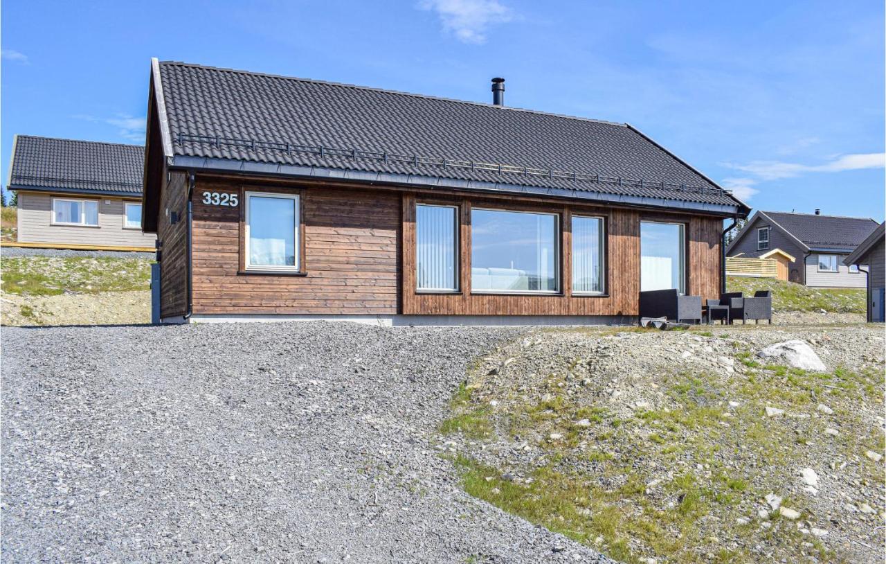 B&B Sjusjøen - Stunning Home In Sjusjen With 4 Bedrooms And Wifi - Bed and Breakfast Sjusjøen