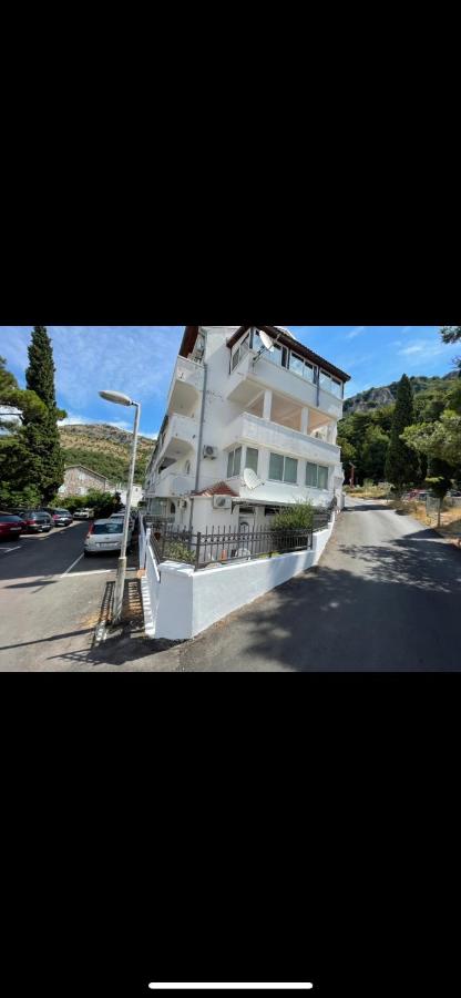 Apartments Sveti Stefan-Marko - B&B Sveti Stefan