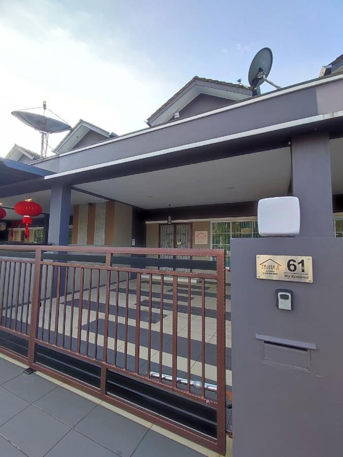 Triple Z Homestay Kuching - LANDED 14 PAX - Ferienwohnung Kuching