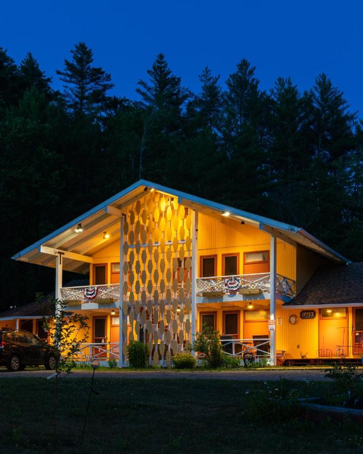 Snowdon Chalet Motel - B&B