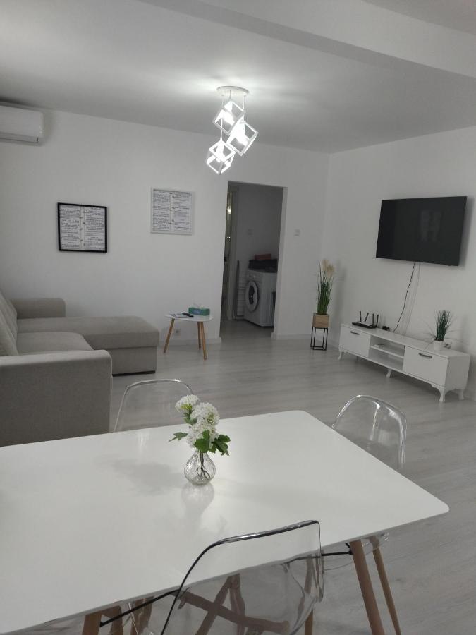 B&B Tulcea - Apartament max. confort - Bed and Breakfast Tulcea