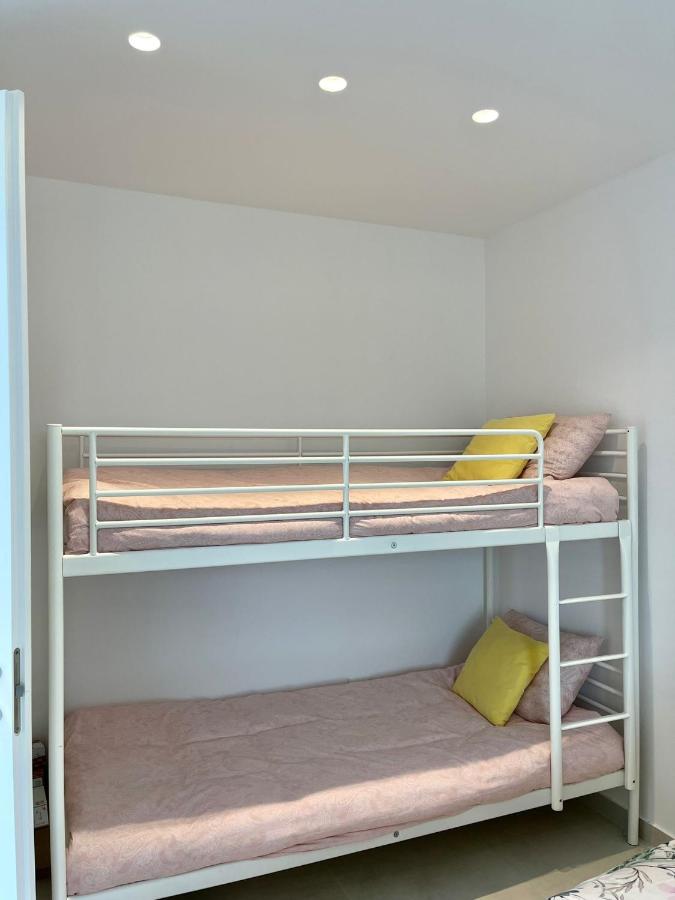 Seaview apartment-Qerret - Chambres d'hôtes Golem