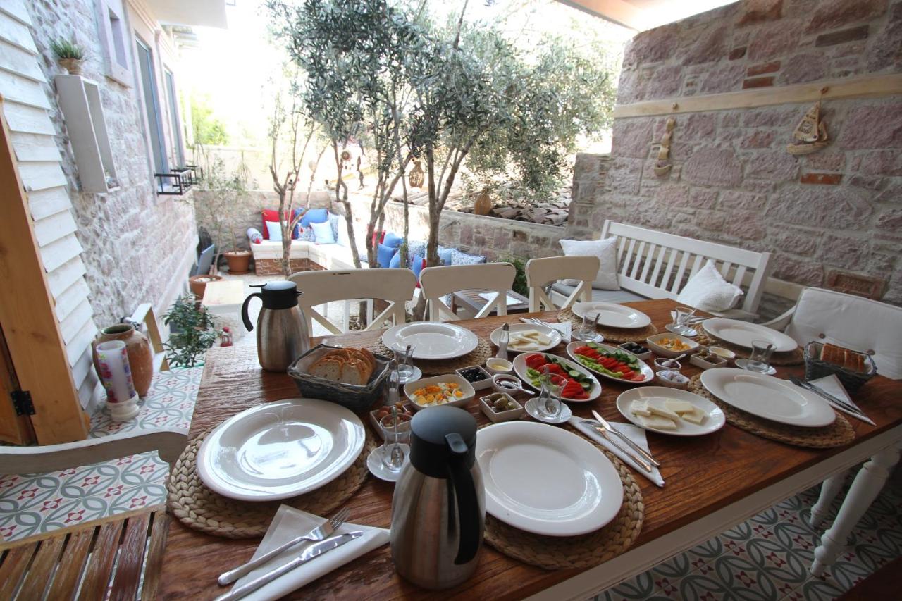 B&B Aivali - Cesmeli Han - Bed and Breakfast Aivali