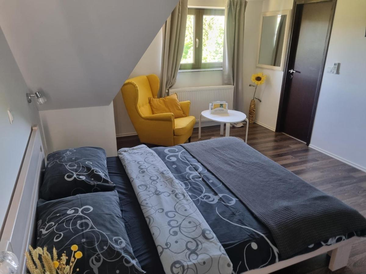 B&B Rakovica - 4 Seasons Guest House - Bed and Breakfast Rakovica