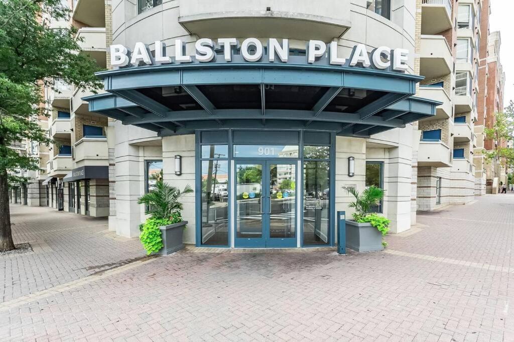 Bright Apartment Walk to Ballston Metro - B&B